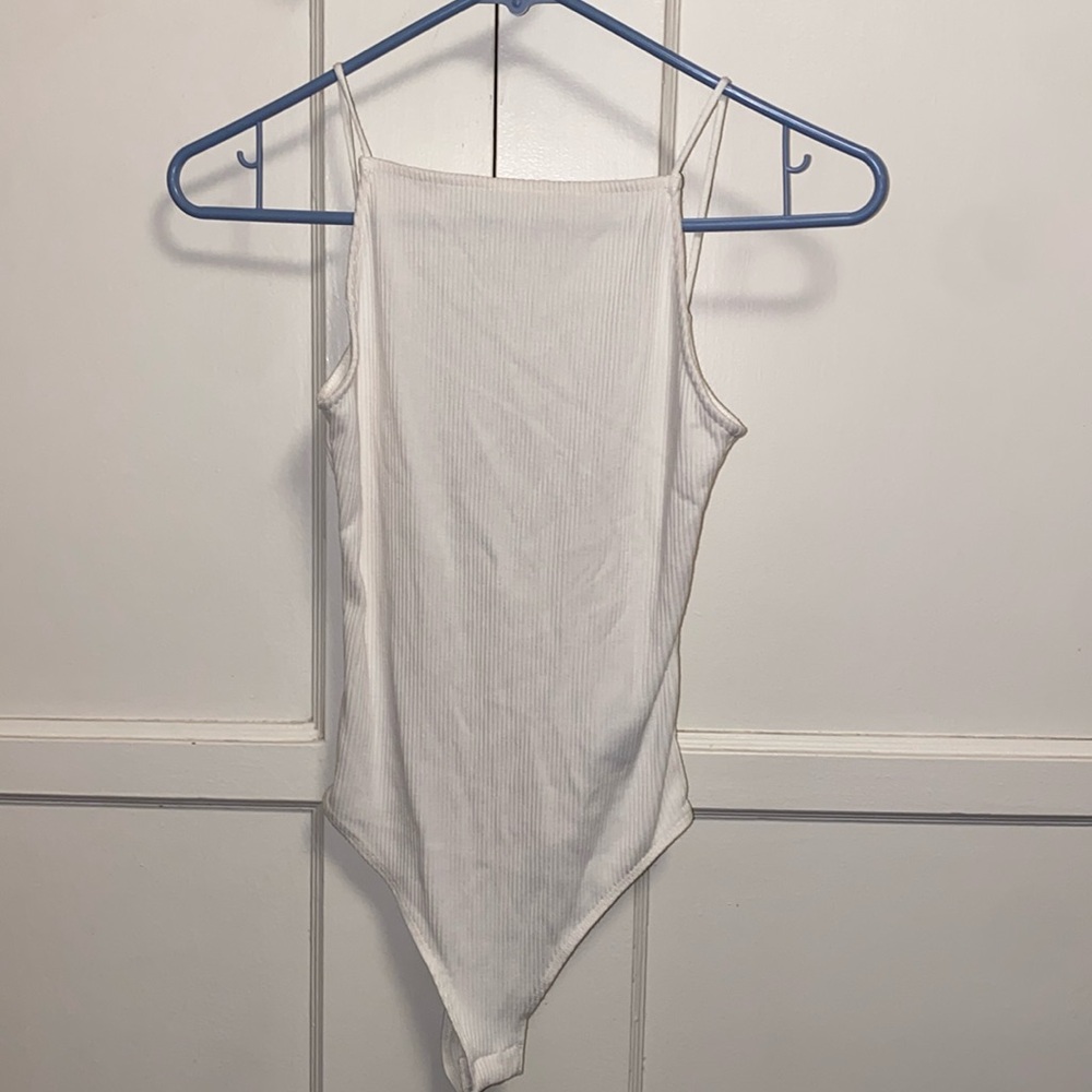 H&M SMALL WHITE RIBBED LOW-BACK THONG BODYSUIT